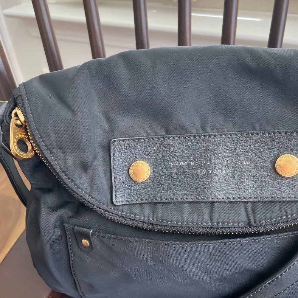 Marc Jacobs Preppy Nylon Messenger Bag Black Gold $200